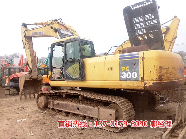 小松300